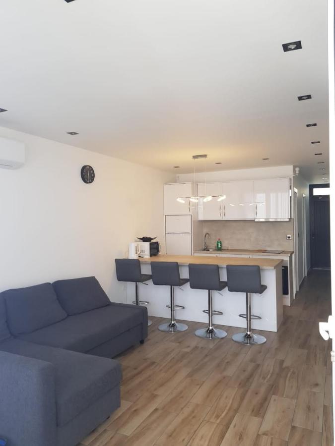 Family Comfortable Apartment Arona  Ngoại thất bức ảnh
