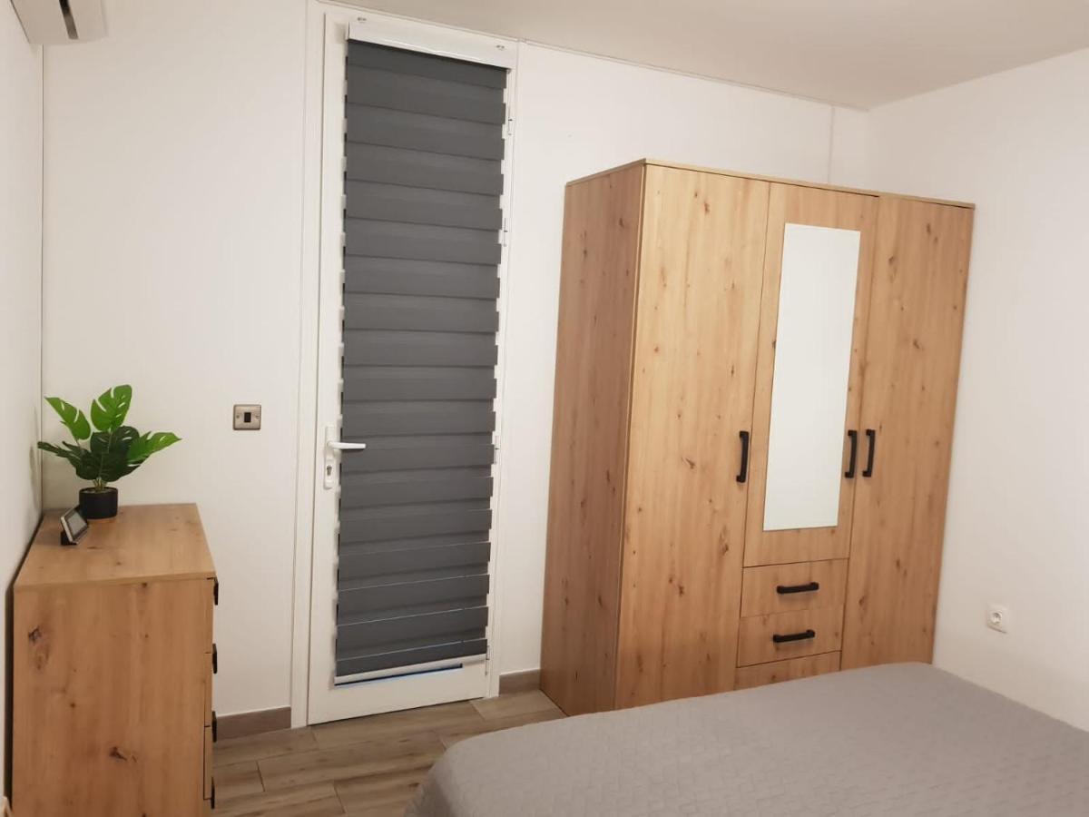 Family Comfortable Apartment Arona  Ngoại thất bức ảnh