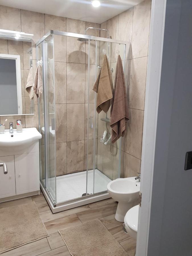 Family Comfortable Apartment Arona  Ngoại thất bức ảnh